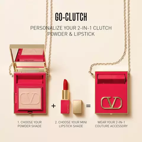 Kurze Beschreibung: Ein Werbebild fur das "Go-Clutch" von Valentino, das eine Kombi aus Puder und Lippenstift zeigt. Links ist ein Puder kompakt in einem stylischen, roten Etui, und rechts sind Lippenstift und seine Verpackung abgebildet. Der Text beschreibt, wie man seinen 2